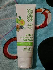 Organic Harvest 3 In 1 Face Wash