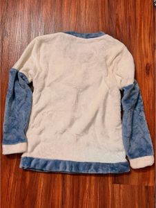 Extremely Soft Fabric Sweatshirt