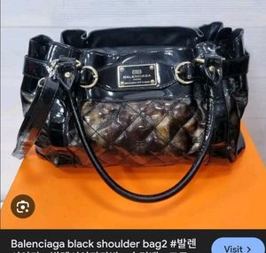 Balenciaga ( Authentic)