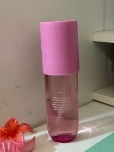 Aqualogica Dewy Floral Kiss Body Mist