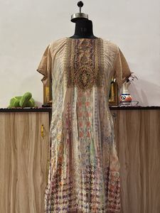 sharaa kurta