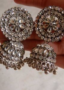 blingy earrings 💗