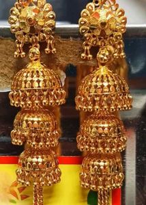 Elegant Gold Jhumka Earrings
