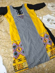 Stylish Yellow &amp; Black Kurta