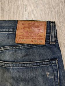 Ma573 Levi&#39;s Jeans Waist 32