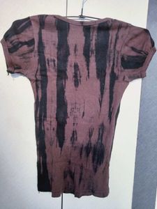 Classic Fitted V-neck Top