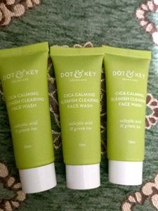 Dot & Key Face Wash