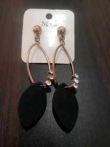 Stylish Black & Gold Drop Earrings