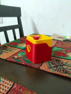 3d Printed Small Self Watering Plant