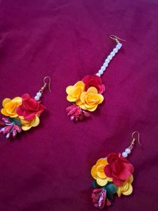 Flower Earrings And Mang Tika