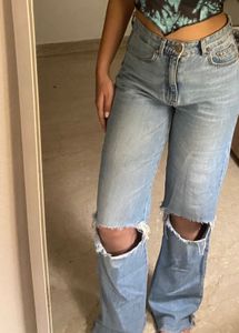 Ripped Baggy Jeans