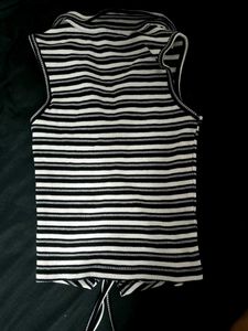 Striped Sleeveless Zudio Crop Top