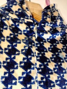 Beautiful High Neck Velvet Top 💙