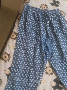 Blue &amp; White Floral Kurta