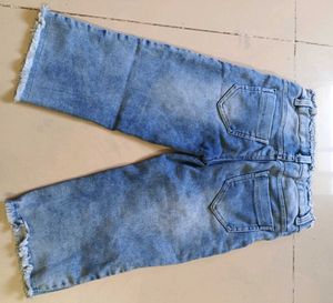 Girl&#39;s Denim Jeans