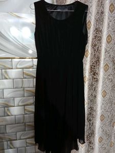 Sleeveless Black Dress