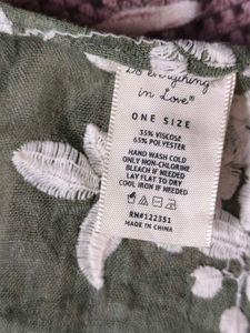 Women Green Floral Embroidery Viscose Kimono Shrug