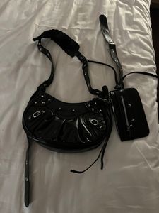 Trendy Y2K Sling Bag