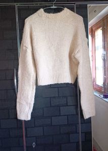 Off-white Boxy Short Sweater
