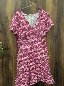 Pretty Meron Floral Dress With Strings