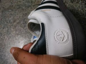 Adidas Sneakers