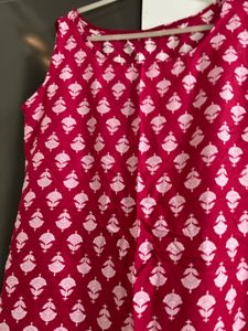 Pink &amp; White Print Sleeveless Kurti