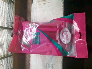 Pink Disposable Razors