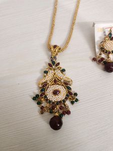 Elegant Necklace With  Earrings