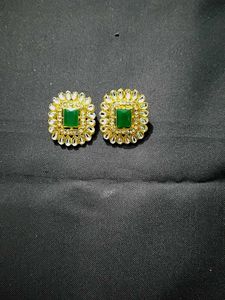 Elegant Pearl &amp; Emerald Choker Set