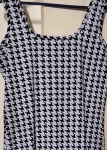 Chic Houndstooth (S Size) Bodycon Dress