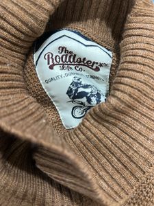 Brown coloured turtleneck sweater xl size