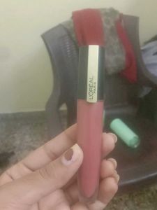 L'Oreal Paris Rouge Signature Lipstick