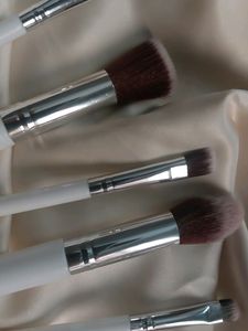 Set Of 6 Makeup Brushes