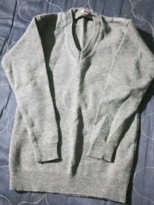 Vintage Gray V-Neck Knit Top