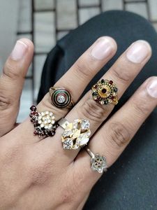 5 pairs of .Rings - Assorted Styles