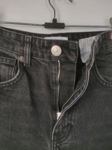 ZARA STRAIGHT FIT JEANS