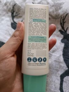 Wichare Niacinamide Oil Balance Fluid Sunscreen