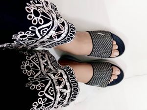 Red Tape Women&#39;s Sliders