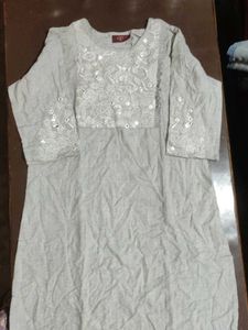 Embroidered Kurta &amp; Stretchable Leggings Set