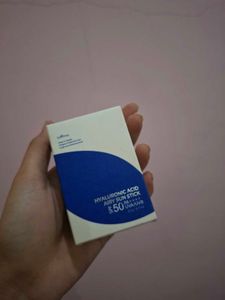 Isntree Hyaluronic Acid Sunscreen