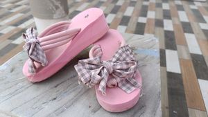 Cute Bow Flip Flops