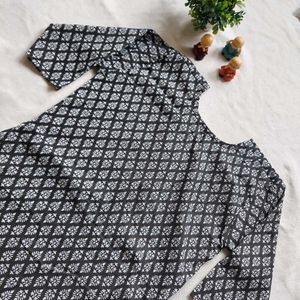 Black &amp; White Kurta Set