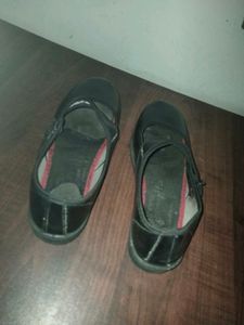 Black Shoe