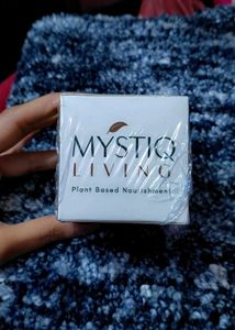 Mystiq Living Blemish Clear Face Mask