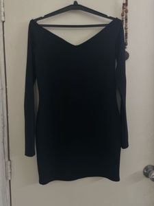 H&amp;M OFF SHOULDER DRESS