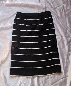 Chic Striped Skirt