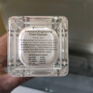 GLOW Iridescent Brightening Foam Cleanser