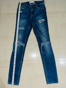 Pull&amp;Bear Ripped Demin Skinny Jeans