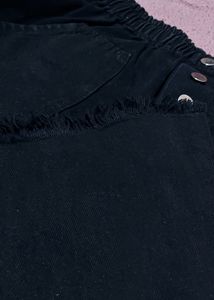 Thick BLACK WIDE LEG TROUSER. (IN CASH)