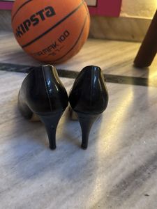 Modini Black Heels - VERY COMFORTABLE  HEEL